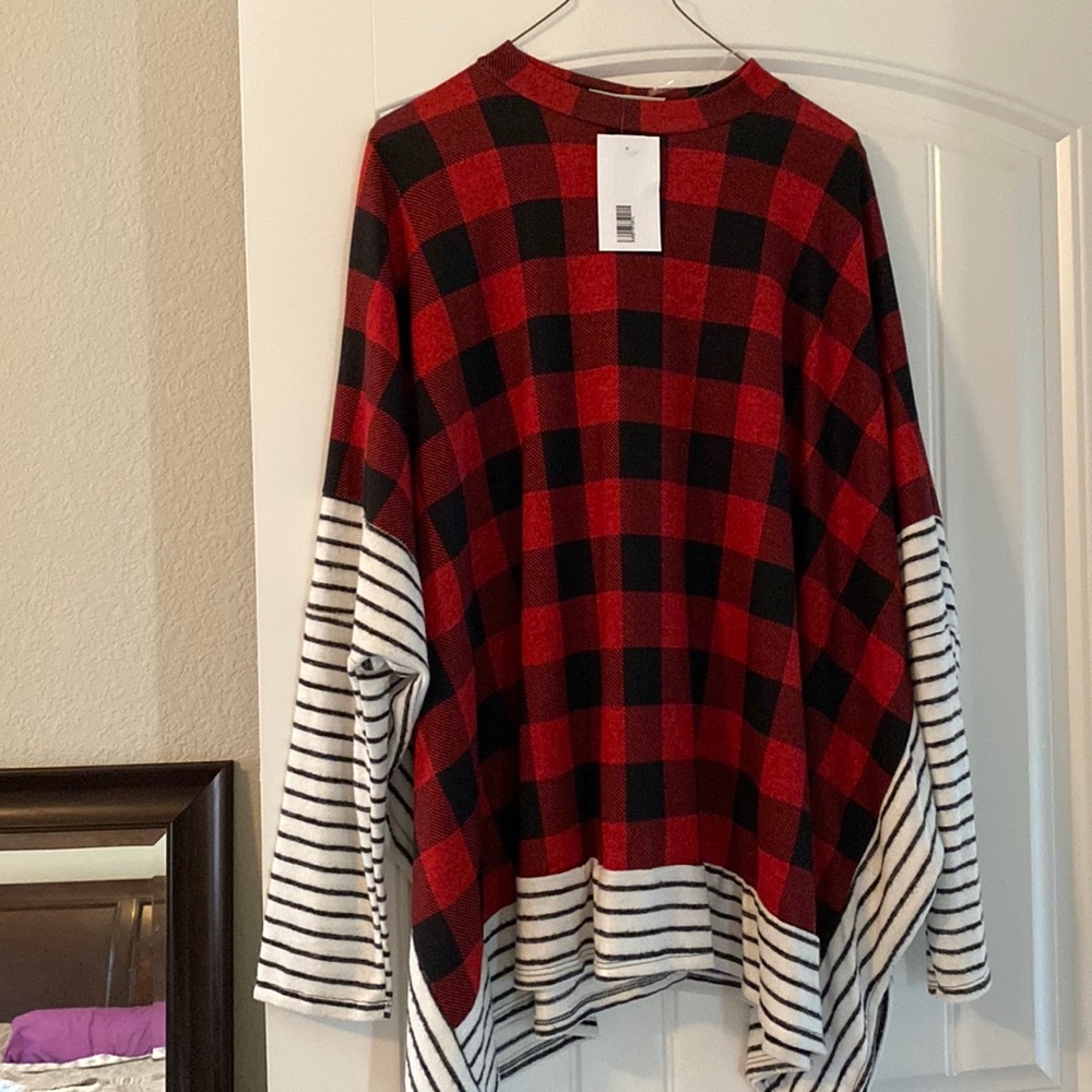 Haptics Red Buffalo Boxed Pullover Top sz L